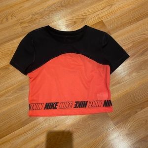 Nike Dry Fit Cropped T-Shirt